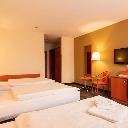 Central Hotel Loewen フェルトキルヒ 部屋 写真