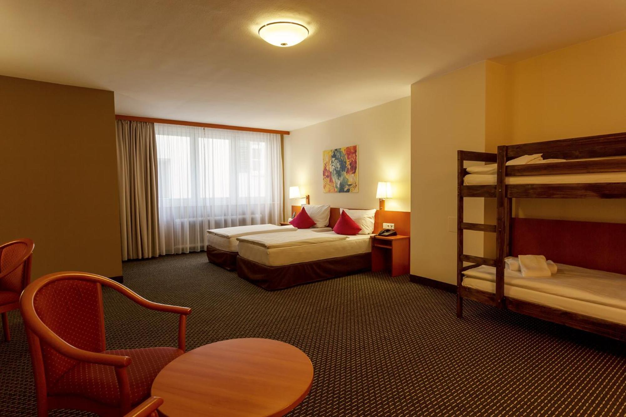 Central Hotel Loewen フェルトキルヒ 部屋 写真