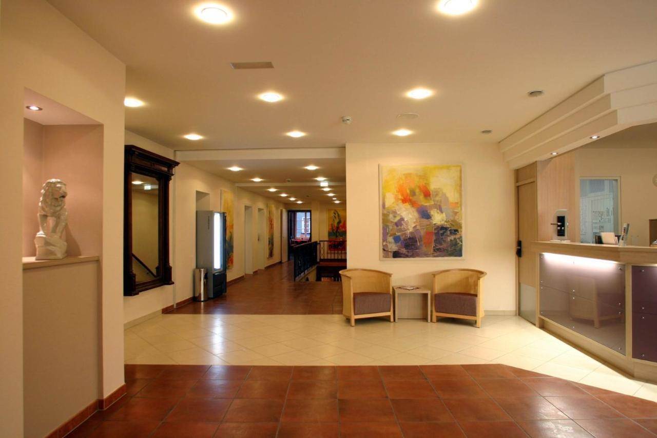 Central Hotel Loewen フェルトキルヒ エクステリア 写真